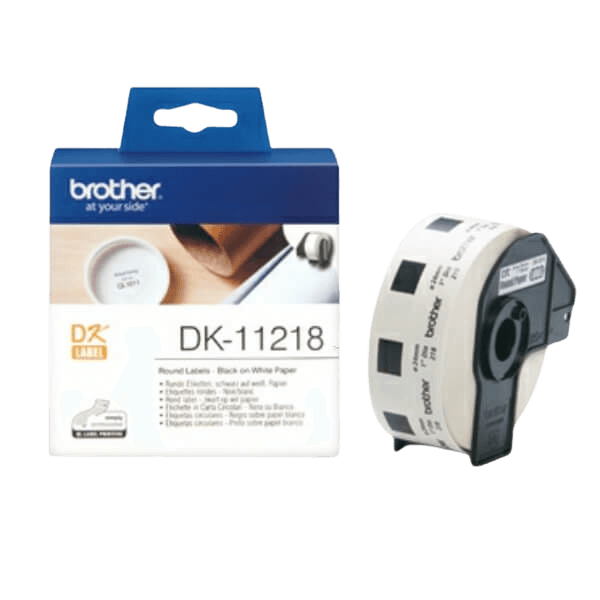 Brother Original DK11218 Ø24 mm, 1.000 st. Svart text / Vit tejp